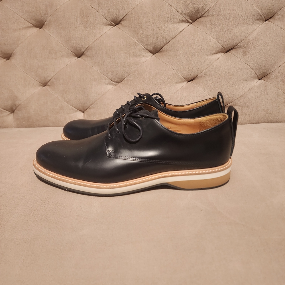 WANT Les Essentiels Navy and Tan Leather Oxfords